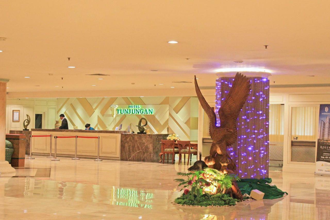 Tunjungan Hotel 4*