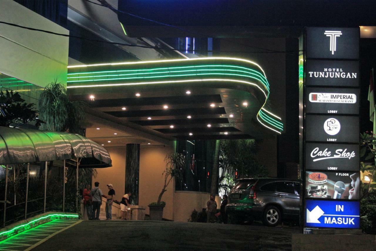 Tunjungan Hotel 4*