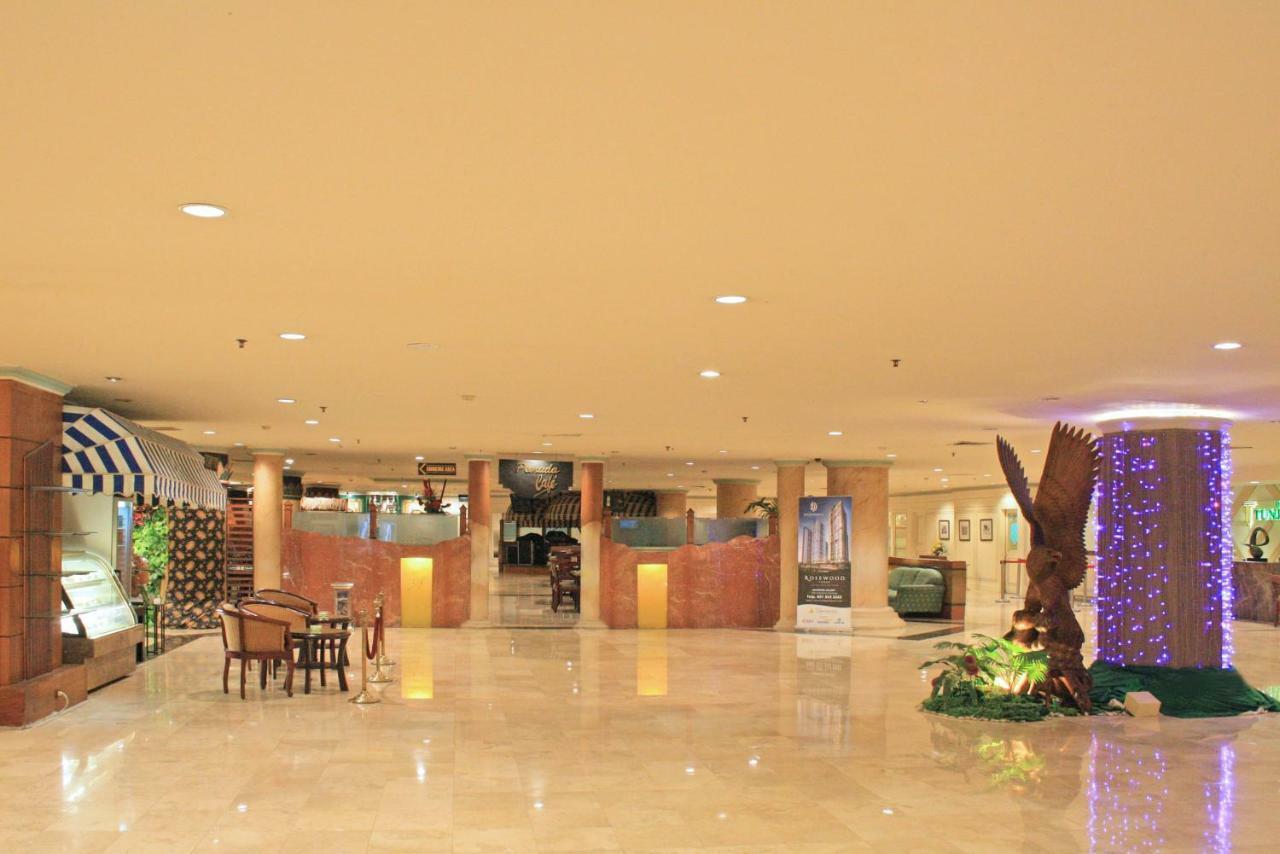 Hotel Tunjungan Surabaya